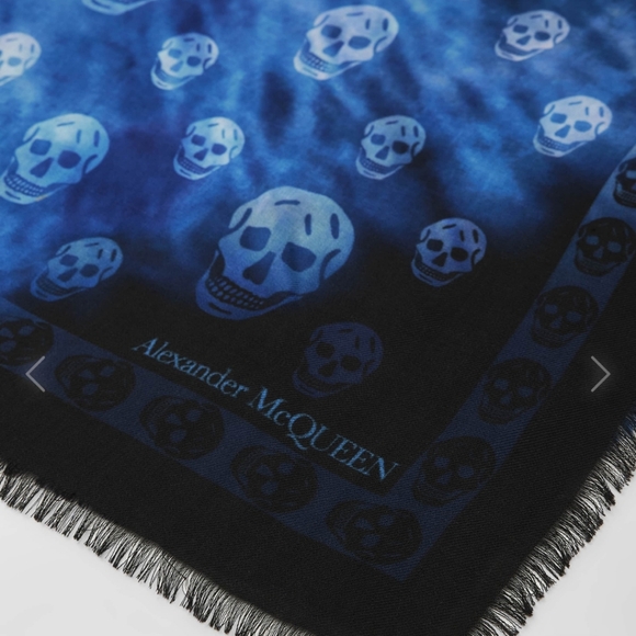 Alexander McQueen Skull Wool Large Scarf Blue Black - Picture 12 of 12